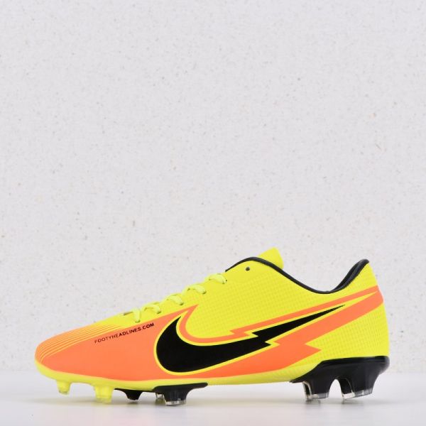 Nike Yellow boots art 780-4