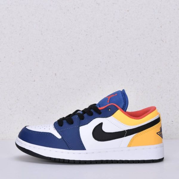 Nike Air Jordan 1 Low sneakers art 2581